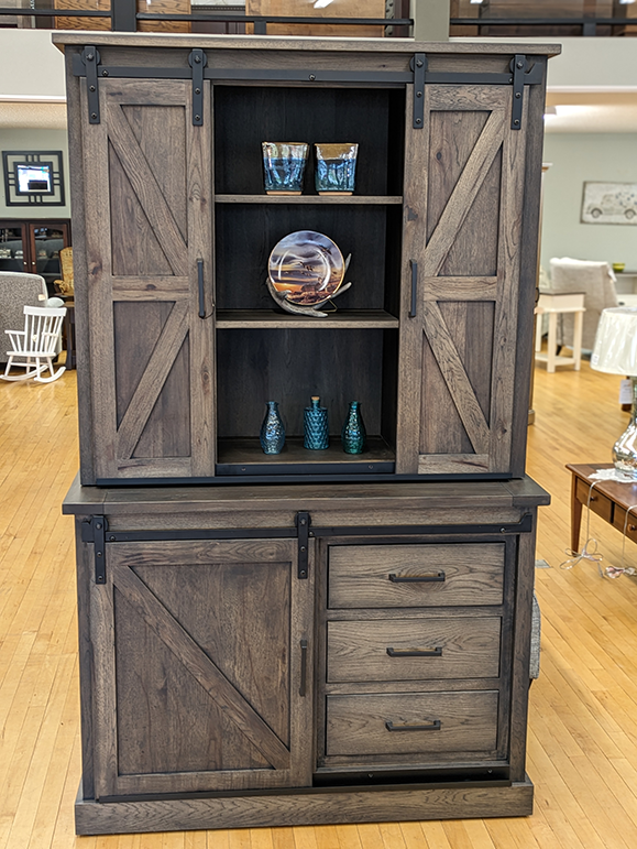Country Cottage Hutch